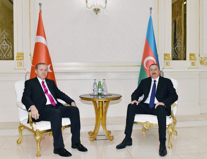 Le président Ilham Aliyev rencontre son homologue turc Recep Tayyip Erdogan